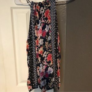 Flowy sleeveless shirt